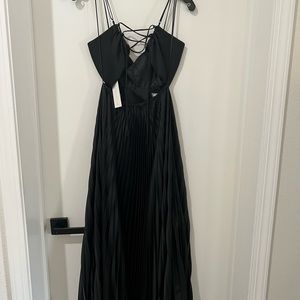 Delfi Collective Zulay Long Dress Black , size Small. New w/ tags never worn
